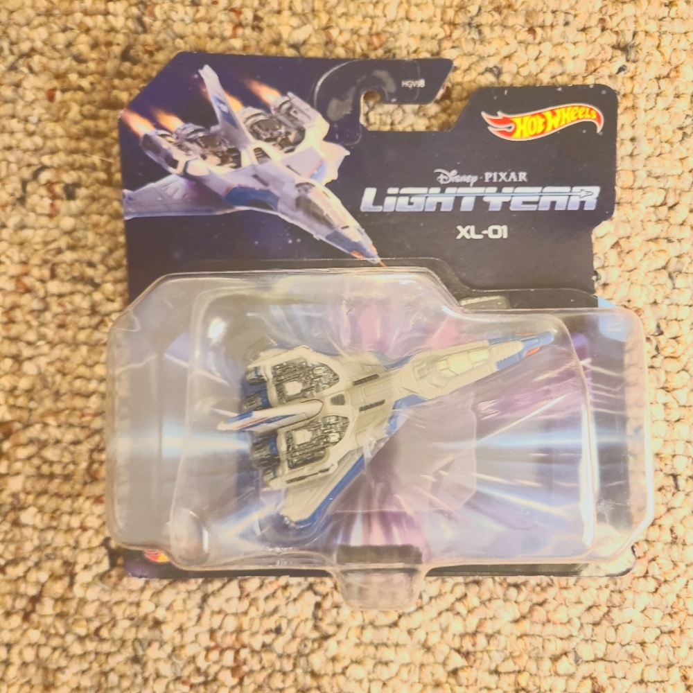 NIB Hot Wheels Disney Pixar Lightyear XL-01 Die Cast Collectable